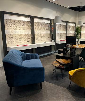 Vos opticiennes vous proposent un examen de la vue complet ainsi qu'une large gamme éco-responsable de montures de créateurs Français à Bruguières et Gagnac sur Garonne